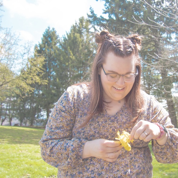 Meet your Posher, Kaitlynn - Picture 2 of 2